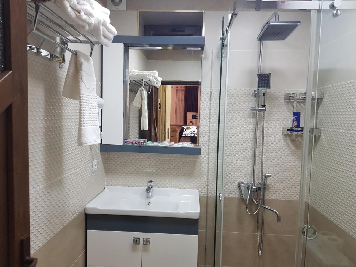 Hotel Sharq Duschanbe Exterior foto